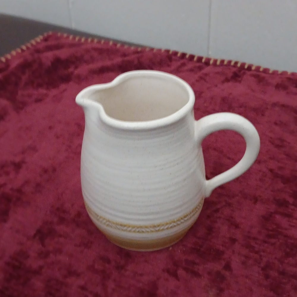 Vintage Franciscan Creamer